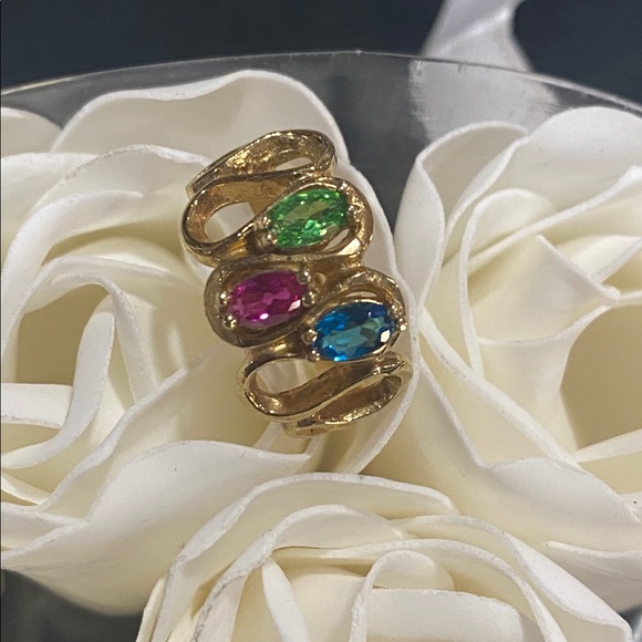 Size 7 Ring with Multi Color Stones - Picture 5 of 5